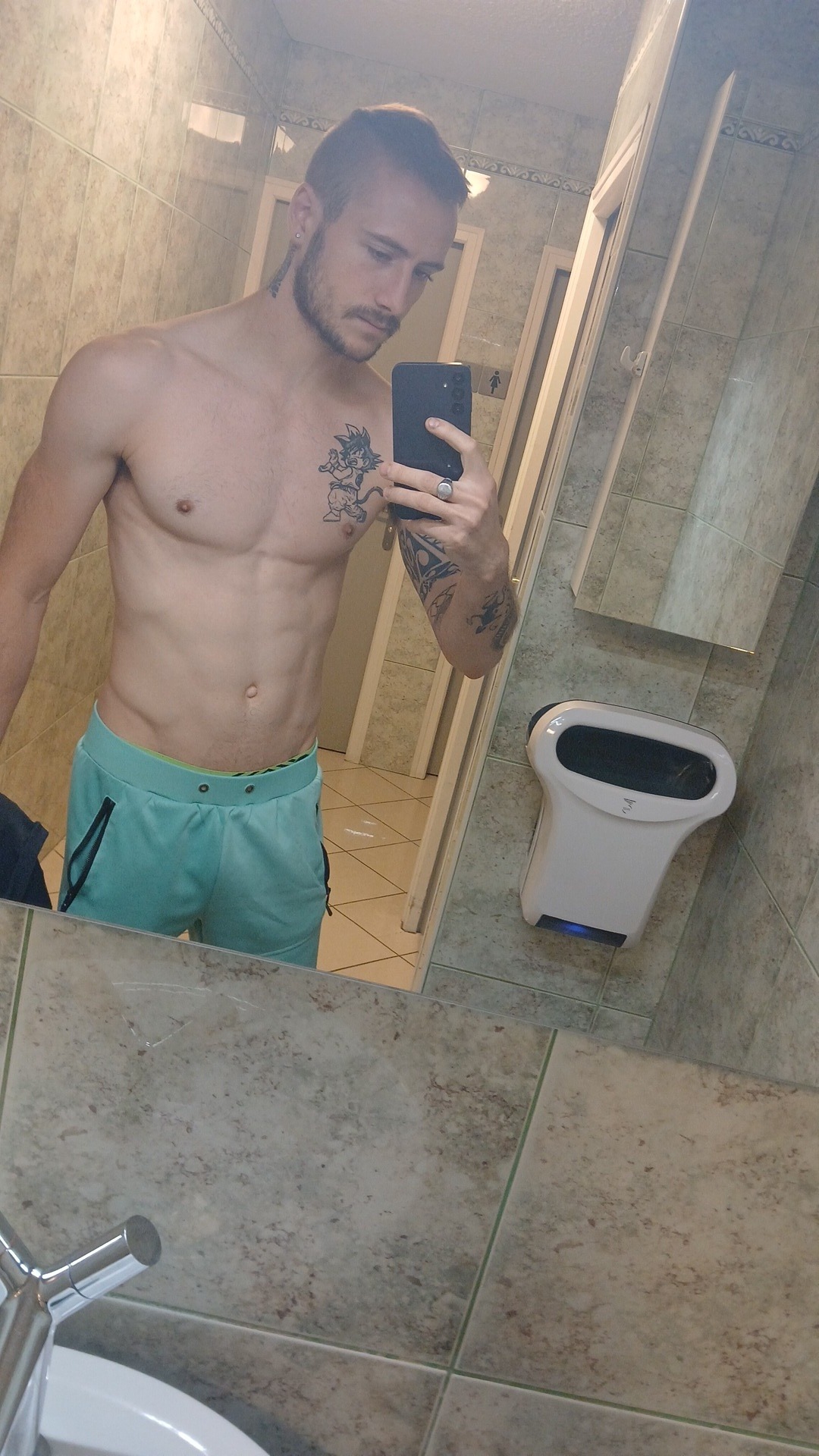 Profil de Moïse, 26 ans, Sex à Dillingen